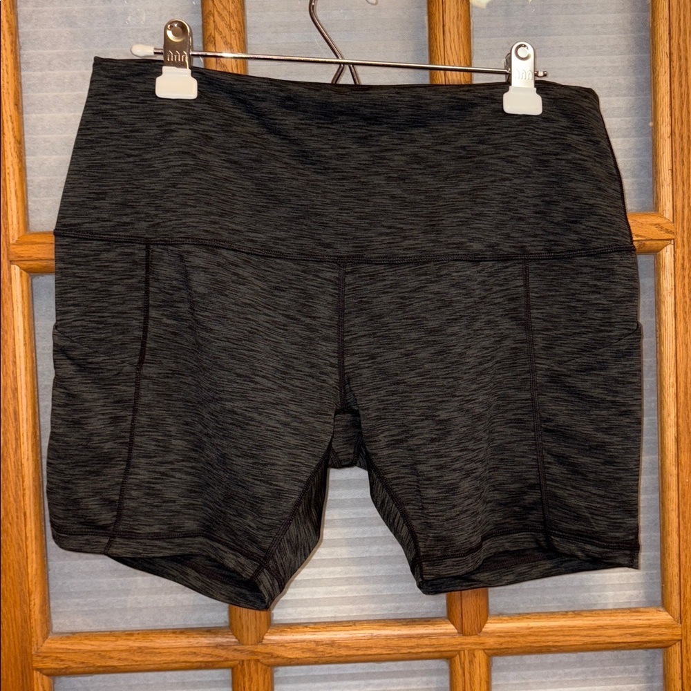 EUC ODODOS 2XL Leggings 6” Shorts Gray